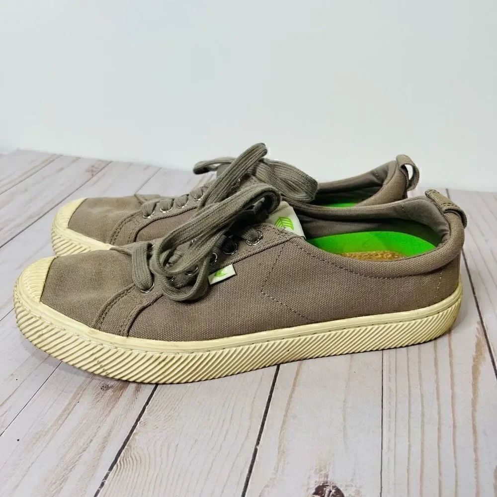 Cariuma Gray OCM Low Canvas Sneaker Shoes
